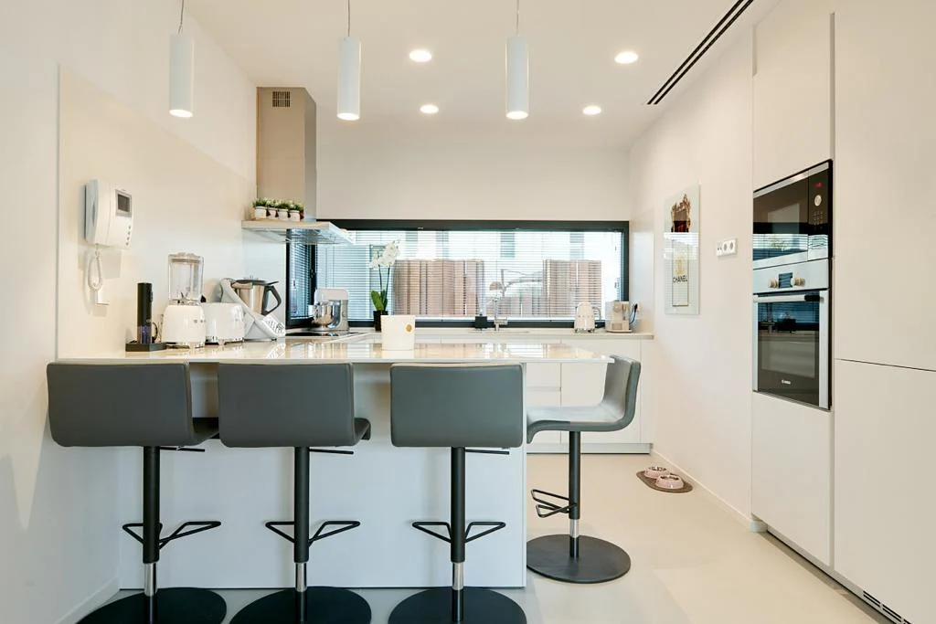 08f1547f-5ad7-4855-88a3-00b70306ecb6