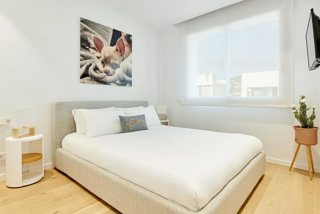 c73b4f9b-f698-4e8a-934d-f903f16a4268