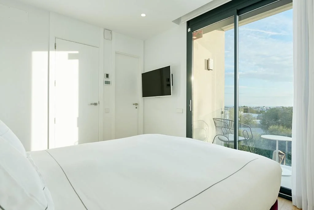 eb8bbef9-6f1d-455f-9636-52017927af5f