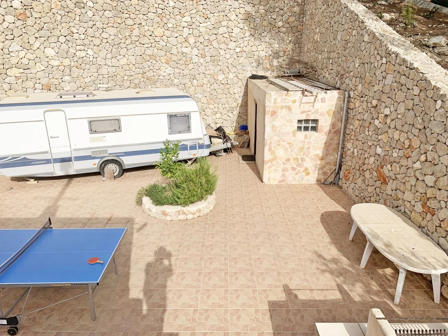 1221 Villa Vista (25)