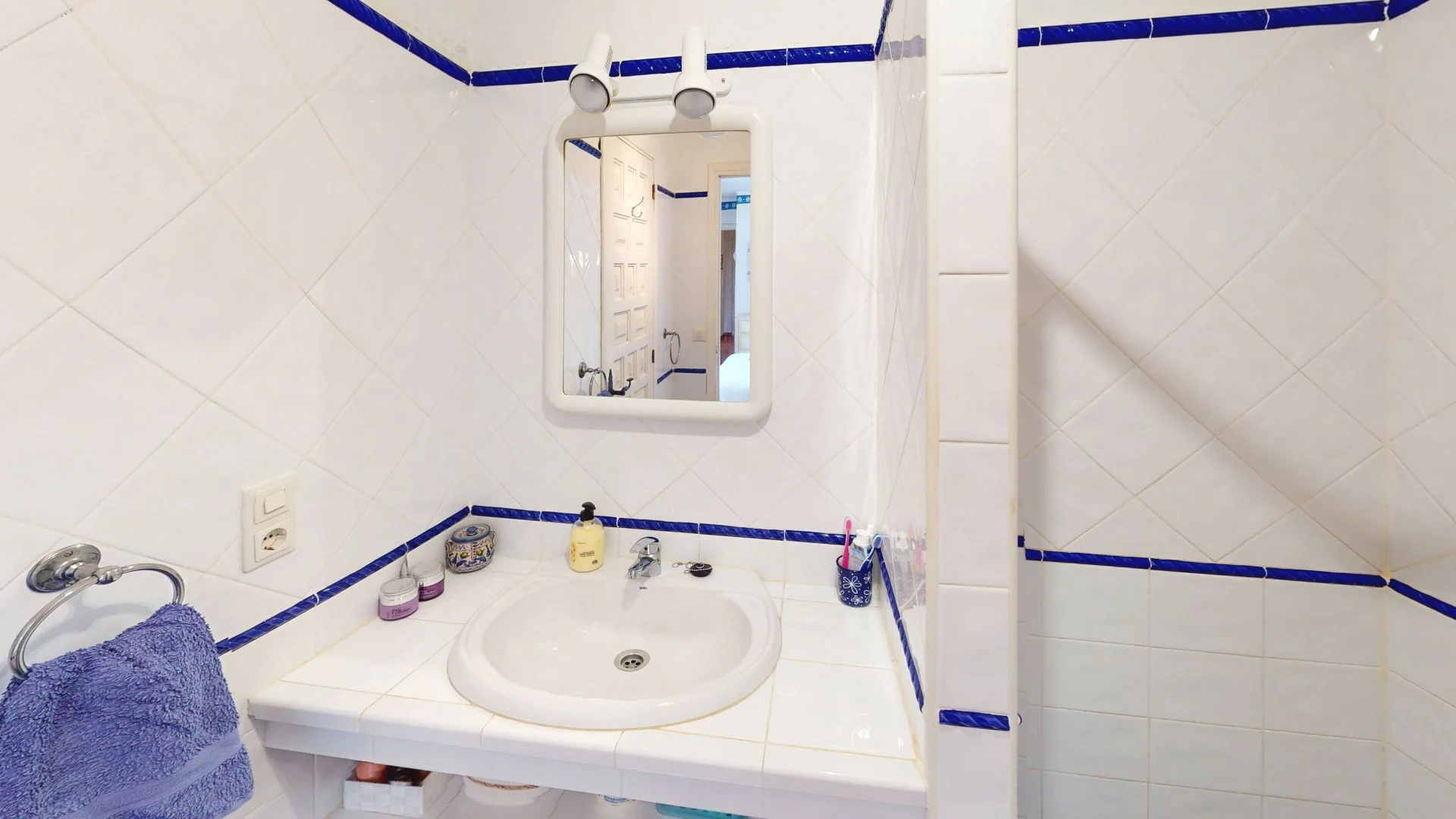 Villa-Rustica-Bathroom copy